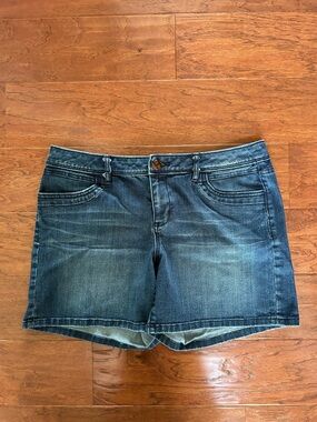 Women’s Jean Shorts Sz 8